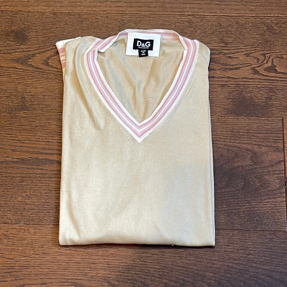 Dolce & Gabbana Tan Men’s Silk Sweater Size XXL. Runs small, more like a L